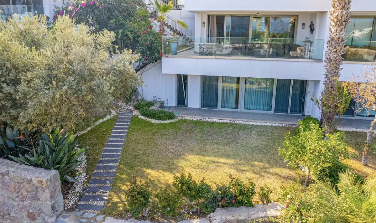 Property in Ortakent